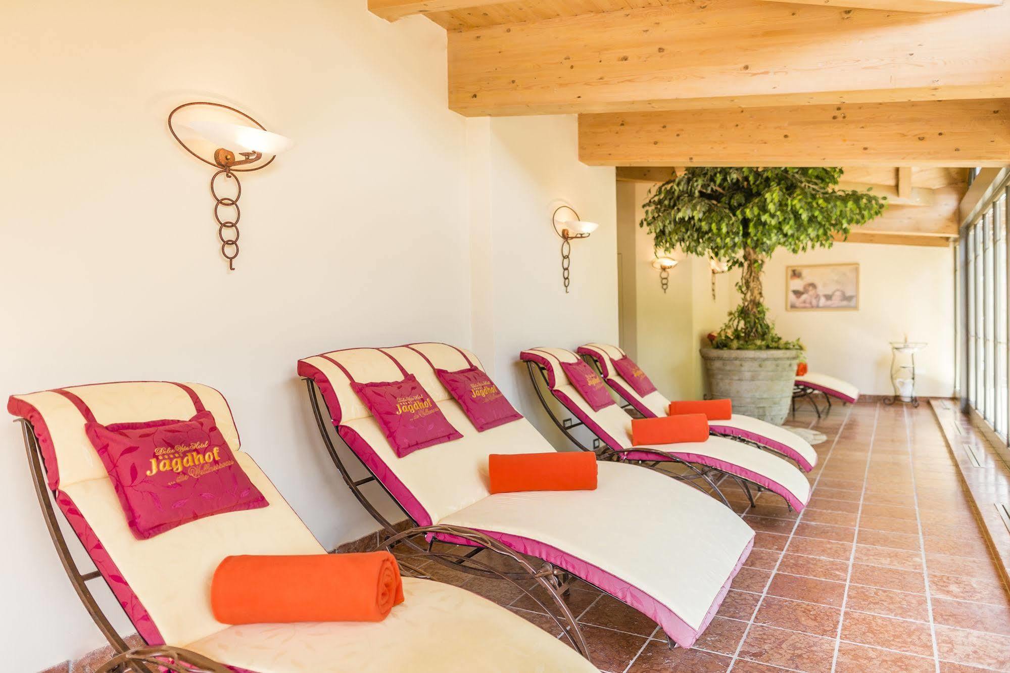 Dolcevita Hotel Jagdhof Ласес Екстериор снимка