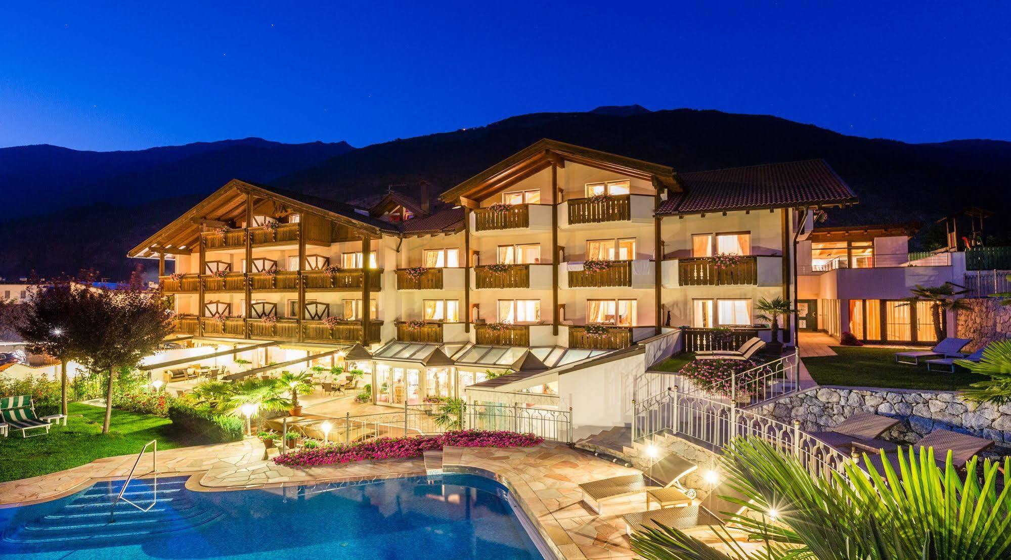 Dolcevita Hotel Jagdhof Ласес Екстериор снимка